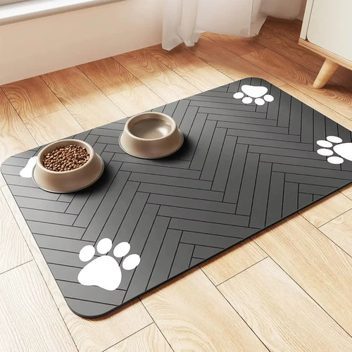 Beauhound Absorbent Feeding Mat catches spills